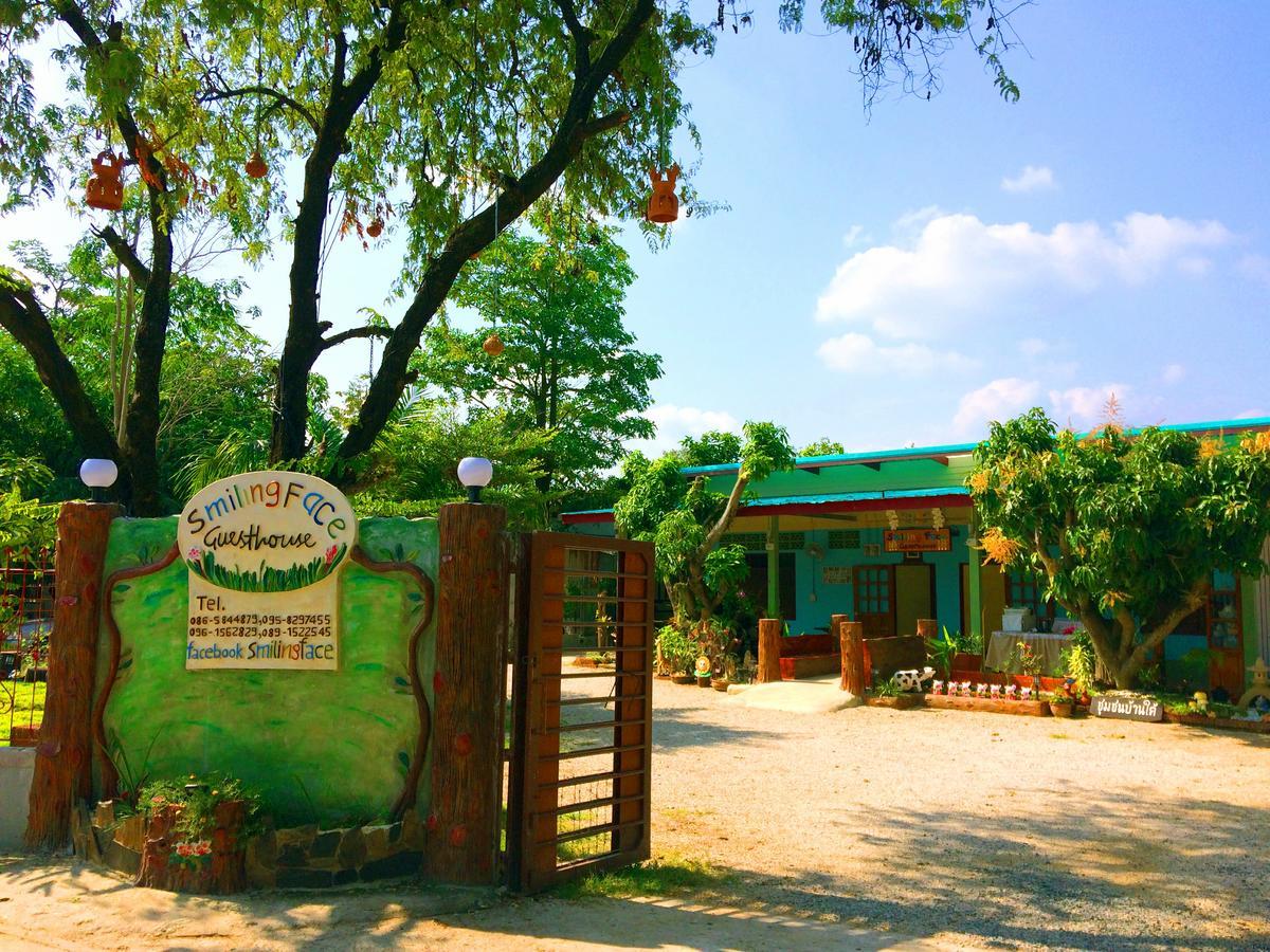 Smilingface Guesthouse Сукотай Екстериор снимка